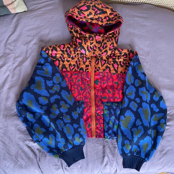 Colourful Leopard-Print Farm Rio Hooded Cropped Puffer Jacket in size Medium - Picture 3 of 14